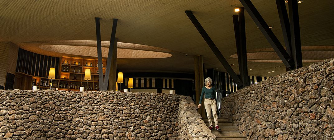 Explora Rapa Nui stone hall