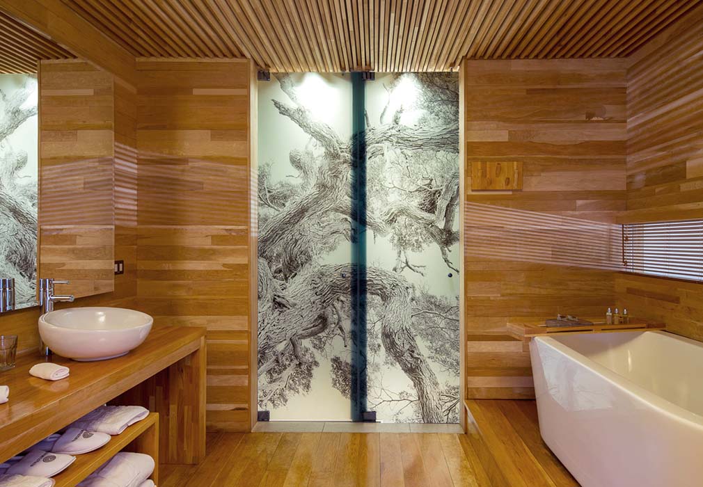 Hotel-Tierra-Patagonia-Gallery-Superior-Room-Bathroom